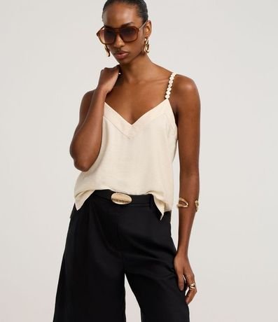 Blusa en Viscosa con Escote V y Lunares en el Bretel