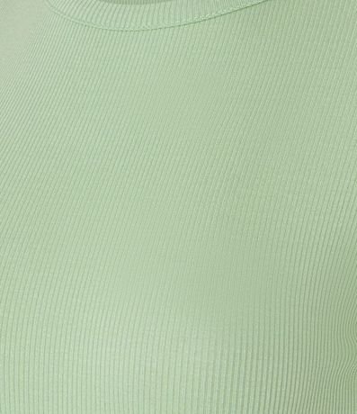 Blusa en Viscosa Texturizada y con Bajo Ondulado 7