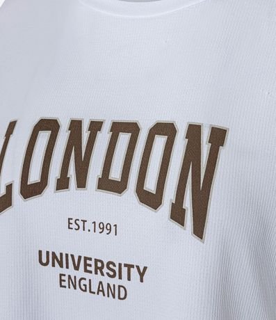 Remera Boxy Deportiva en Poliamida Texturizada con Estampa London 6