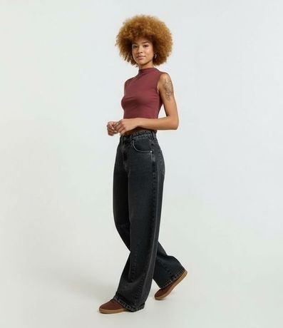 Blusa Acanalada en Rib con Cuello Alto