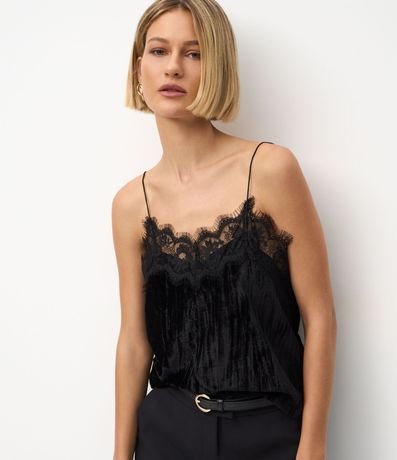 Blusa de Terciopelo con Breteles Finos y Escote de Encaje