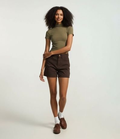 Blusa Básica Texturizada en Viscosa con Cuello Alto 2