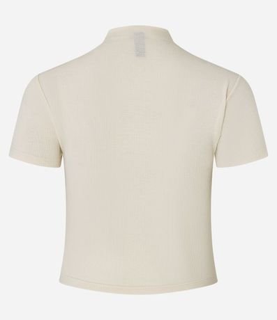 Blusa Básica Texturizada en Viscosa con Cuello Alto 6