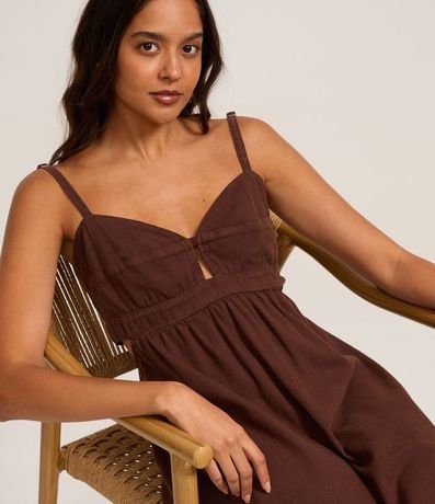 Vestido Midi en Sarga con Escote Corazón y Cutouts 2