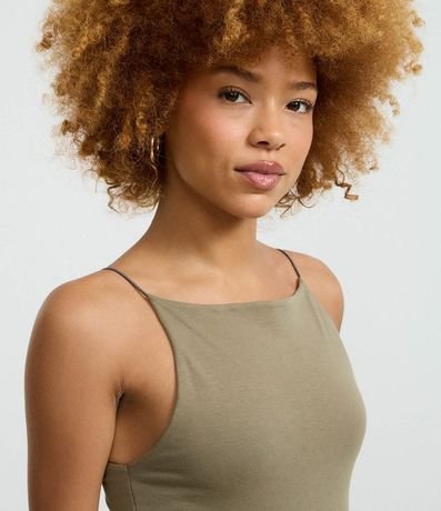 Vestido Midi con Breteles Finos y Fenda 2