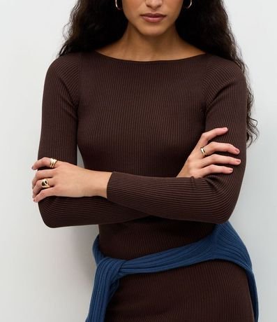 Vestido Midi de Punto Ajustado y con Cuello Barco 4