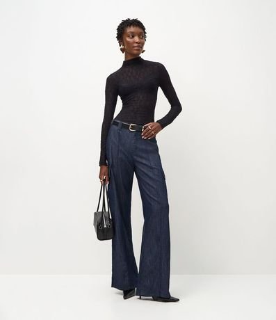 Blusa Manga Larga en Encaje con Cuello Alto 2