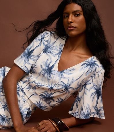 Blusa en Viscolino con Estampa Palmeras y Escote V 5