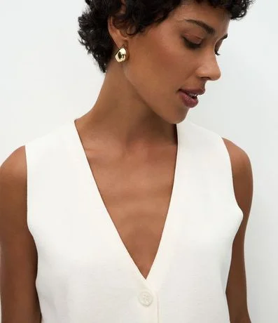 Chaleco Reto Alargado en Tricot con Botones 3