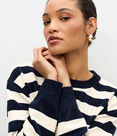 Suéter en Chenille con Estampado Rayada y Cuello Redondo 3