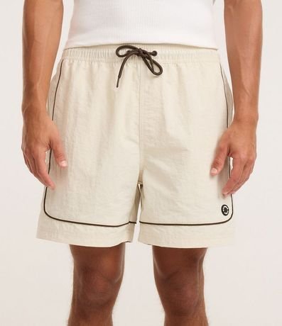 Bermuda Tecnológico Liso con Piping Contrastante 2