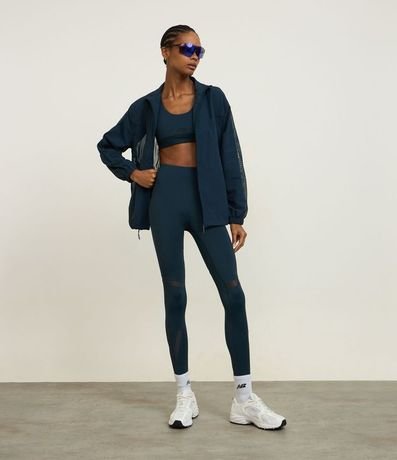 Campera Corta Vendo Deportiva con Cuello Alto y Recortes de Tule 3