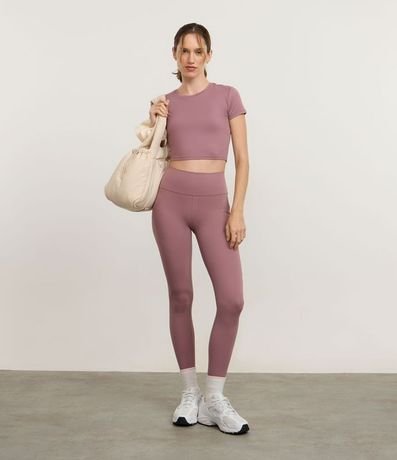 Remera Cropped Deportiva con Diferencial Tacto Suave 2