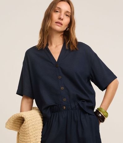 Camisa en Viscolino con Sisa Deslocada y Botones