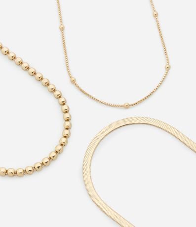 Conjunto con 03 Collares en Metal en Formatos Diversos