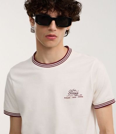 Remera Baby Tee en Algodón con Estampa Lettering The Staff 5