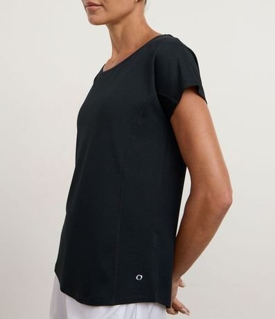 Remera Deportiva en Microfibra Texturizada 2