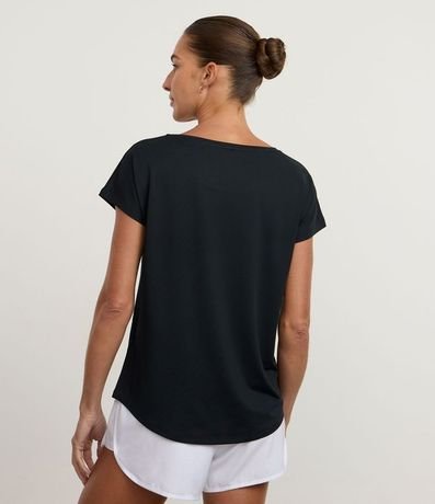 Remera Deportiva en Microfibra Texturizada 3