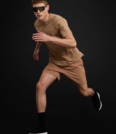 Remera Deportiva en Tecnologia Dry con Estampa Lettering 3