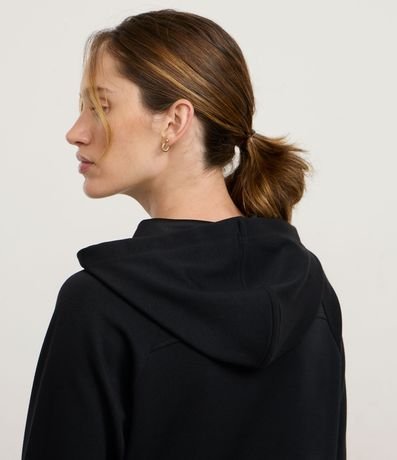 Campera Deportiva con Modal y Bolsillo Canguro 4