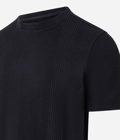 Remera Regular con Cuello Redondo y Textura Vertical 6