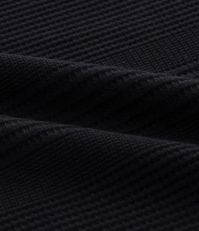 Remera Regular con Cuello Redondo y Textura Vertical 10