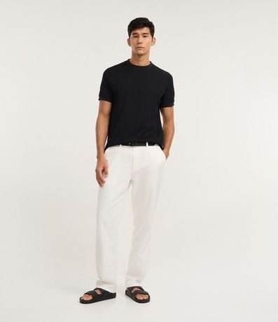 Remera Regular con Cuello Redondo y Textura Vertical 2