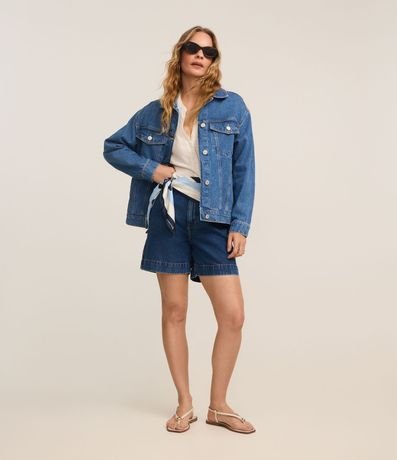 Campera Trucker Amplia en Jeans con Bolsillos 2