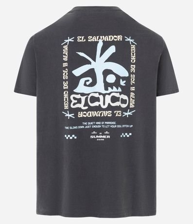 Remera Comfort en Algodón con Estampa de Palmeras y Lettering El Cuco 7