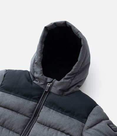 Campera Infantil con Capucha y Recorte Texturizado – Talle 1 a 4 años 8