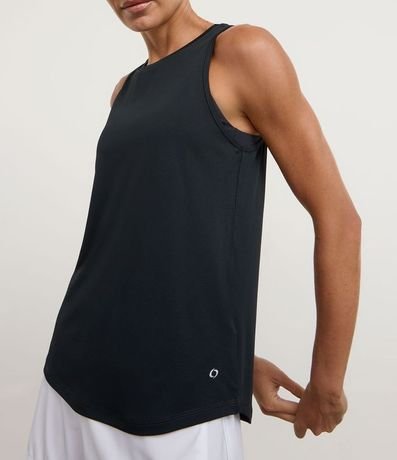 Musculosa Deportiva en Microfibra Ligera con Ruedo Redondeado 2