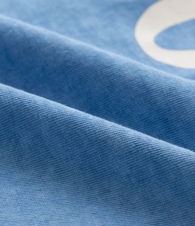 Remera Infantil Lavada con Sisa Deslocada y Sellos - Talle 5 a 14 años 4