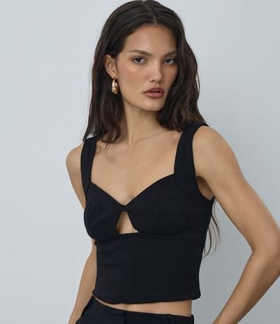 Blusa Cropped Bengalina con Recorte en el Escote 3