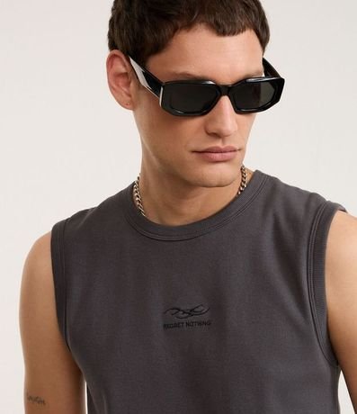 Musculosa Muscle en Rib con Estampa Delantero Bordada 3