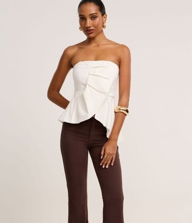 Pantalón Flare Cintura Alta en Sarga con Costura Lateral Traspasada 2