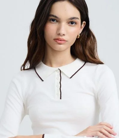 Blusa en Punto con Cuello Polo y Detalle Contrastante 3