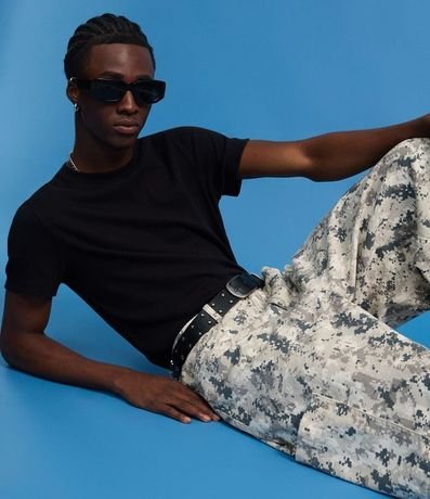 Bermuda Super Baggy en Sarga con Bolsillos Laterales Camuflada 4