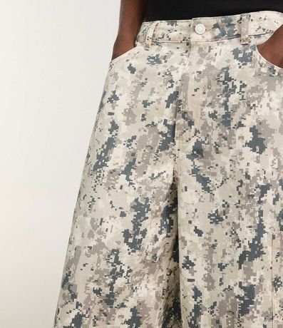 Bermuda Super Baggy en Sarga con Bolsillos Laterales Camuflada 6
