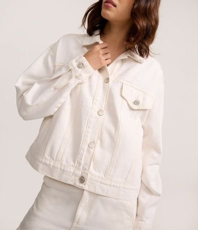 Campera Trucker en Sarga con Solapas en los Bolsillos 3