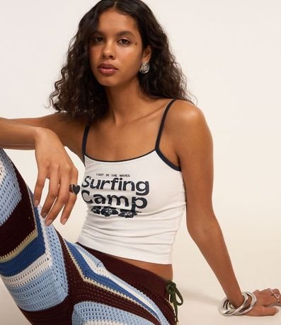 Blusa en Algodón con Bies Contrastante y Estampa Surfing Camp