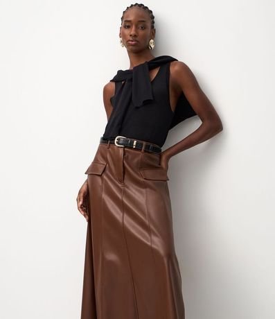 Pollera Evasê Midi en PU con Trabillas y Solapas Delanteras 2