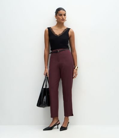 Pantalón Carrot Sastrería en Crepé con Cinturón Fino