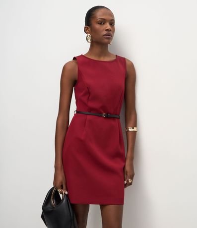 Vestido Corto en Crepé con Pliegues Delanteros y Cinturón en PU