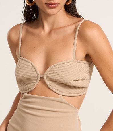 Vestido Corto en Crepé con Busto Pespontado y Recortes 4