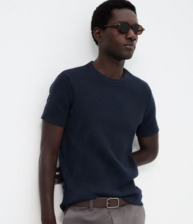 Remera Slim en Algodón con Textura y Manga Corta