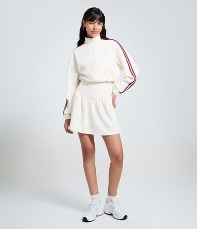 Short Pollera en Malla Waffle con Rayas Laterales