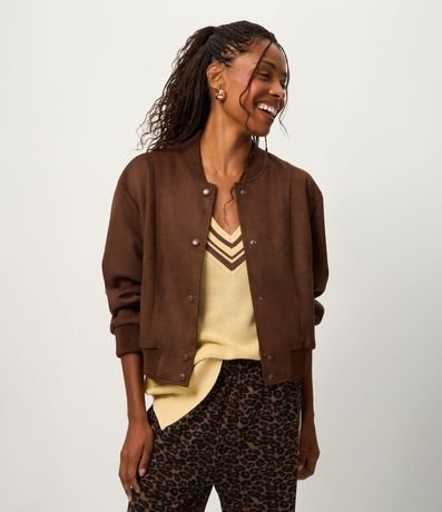 Campera Bomber en Gamuza con Bajo Ayustadas y Recortes