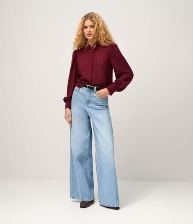 Camisa en Crepé con Botón Diferenciado y Manga Abullonada 2