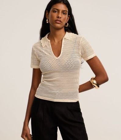 Blusa Slim con Efecto Macramé y Cuello Polo