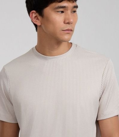 Remera Slim Acanalada con Textura Vertical 5